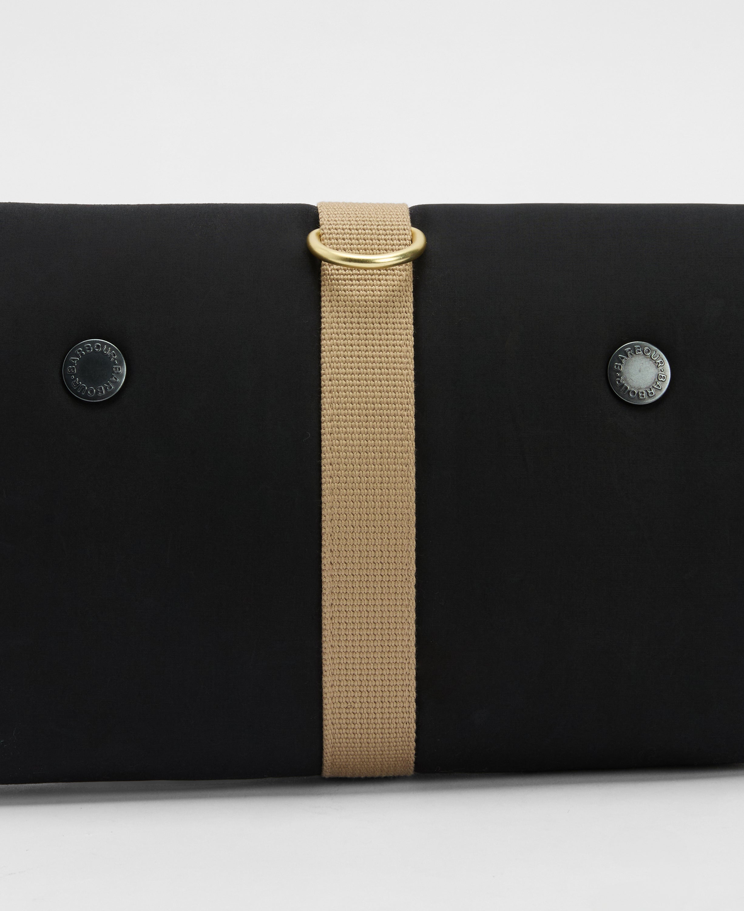 Barbour transport-hanging-washbag-black – Legend Story
