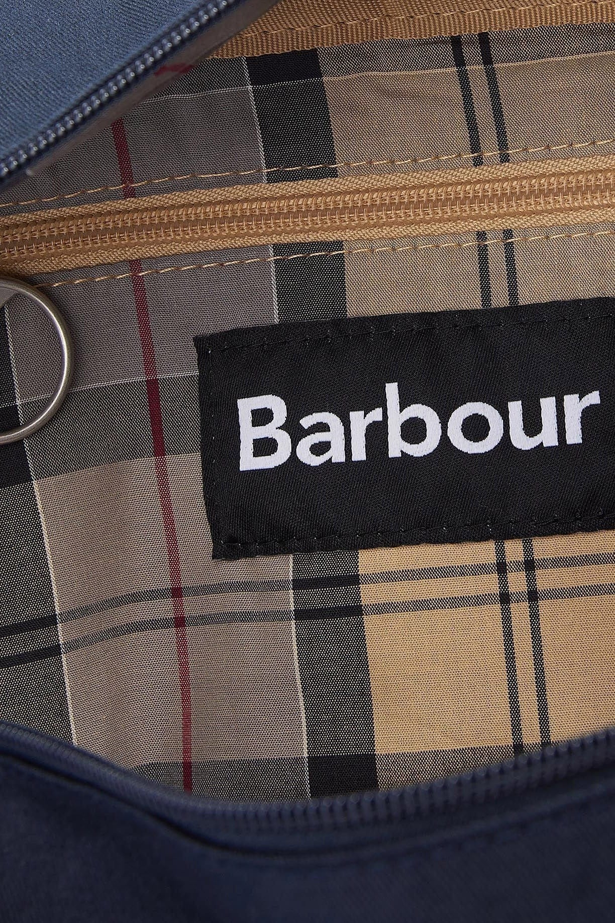 Barbour cascade-flight-holdall-navy – Legend Story