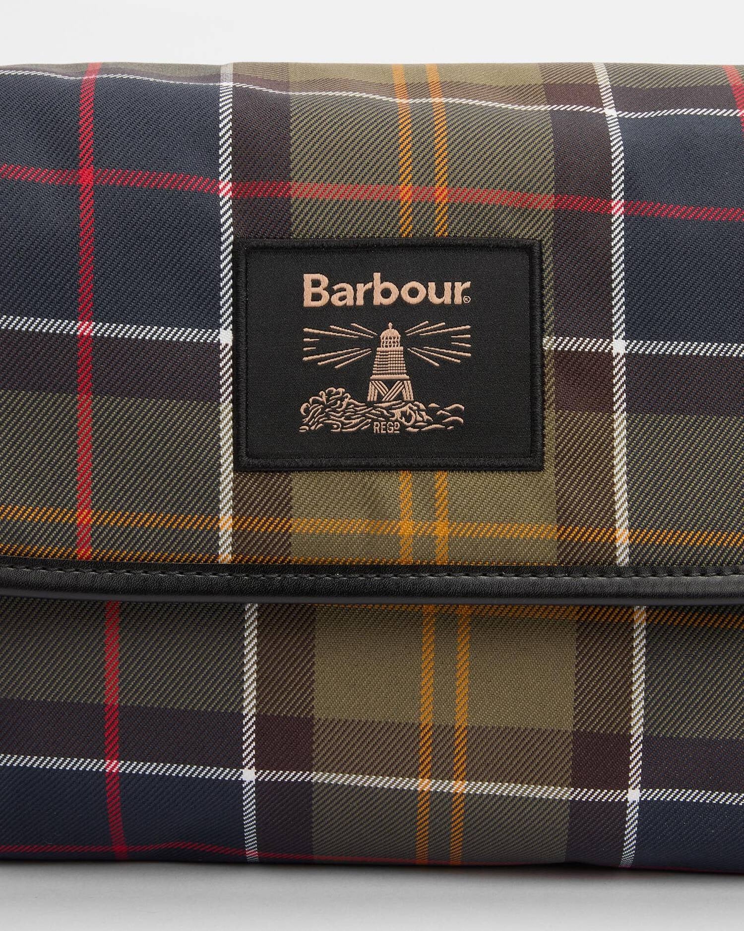 Barbour tartan-hanging-washbag-classic-beacon – Legend Story