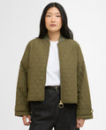 Ivy Green/ Ancient